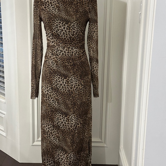 fitted lace wedding dress Zara Metallic Leopard Print Puff Sleeve Mini Dress – Sunshine Thrift